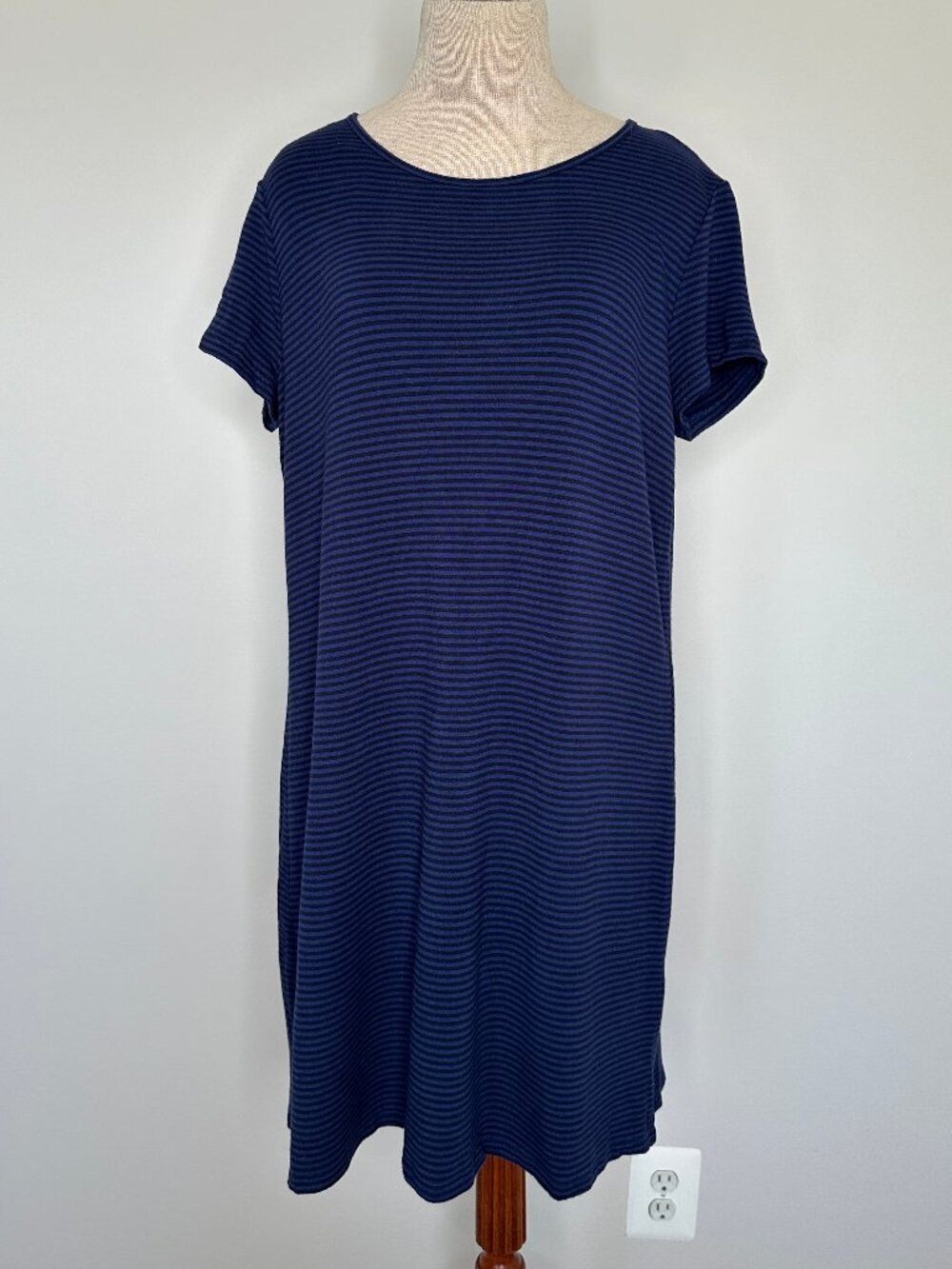 Sunday Women's Dress Short Black and Blue Striped Stretch A Line Pullover XL